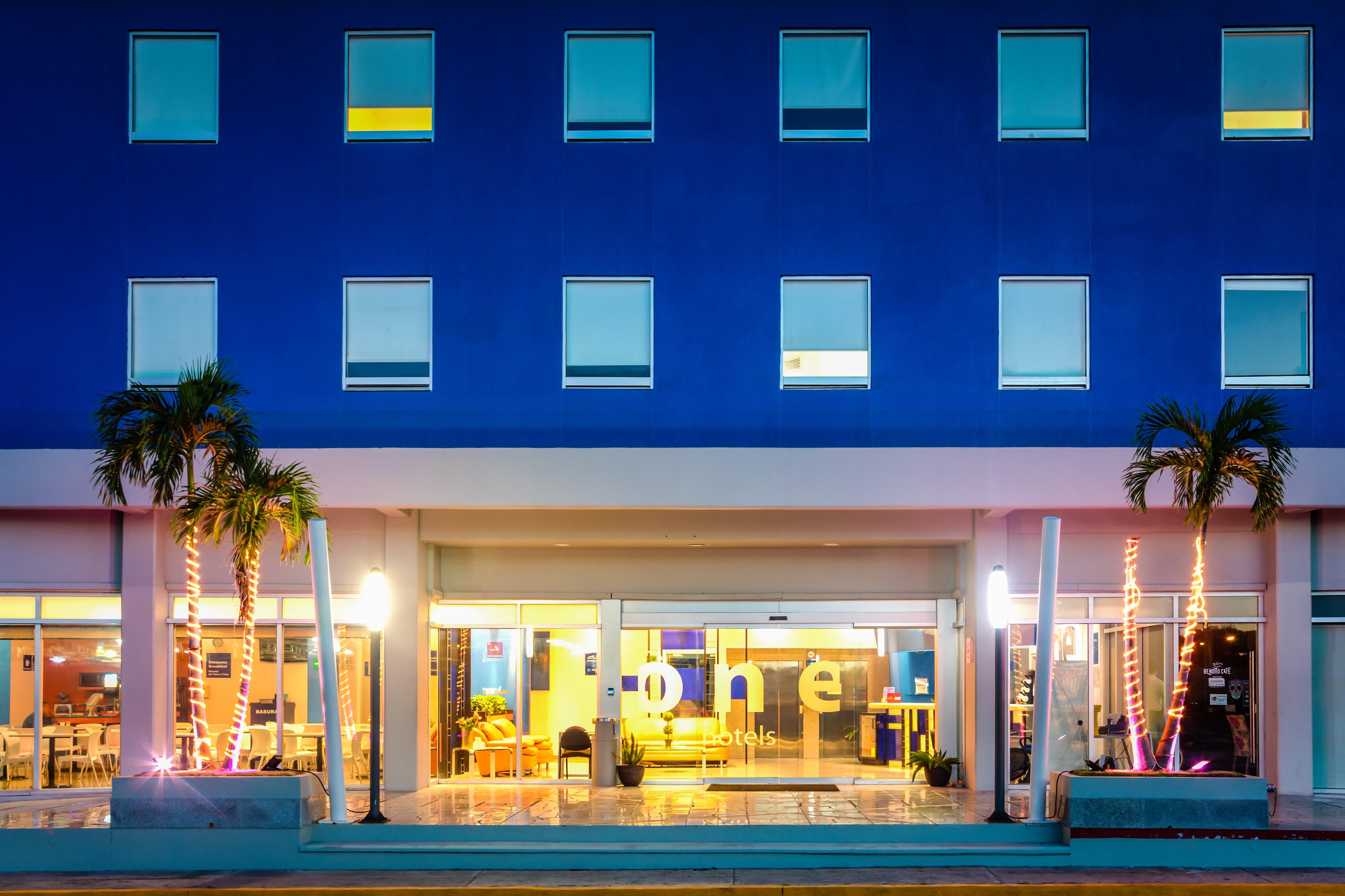 One Playa Del Carmen Hotell Eksteriør bilde