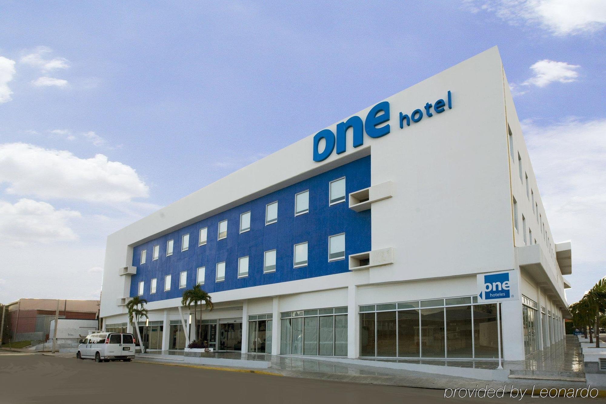 One Playa Del Carmen Hotell Eksteriør bilde