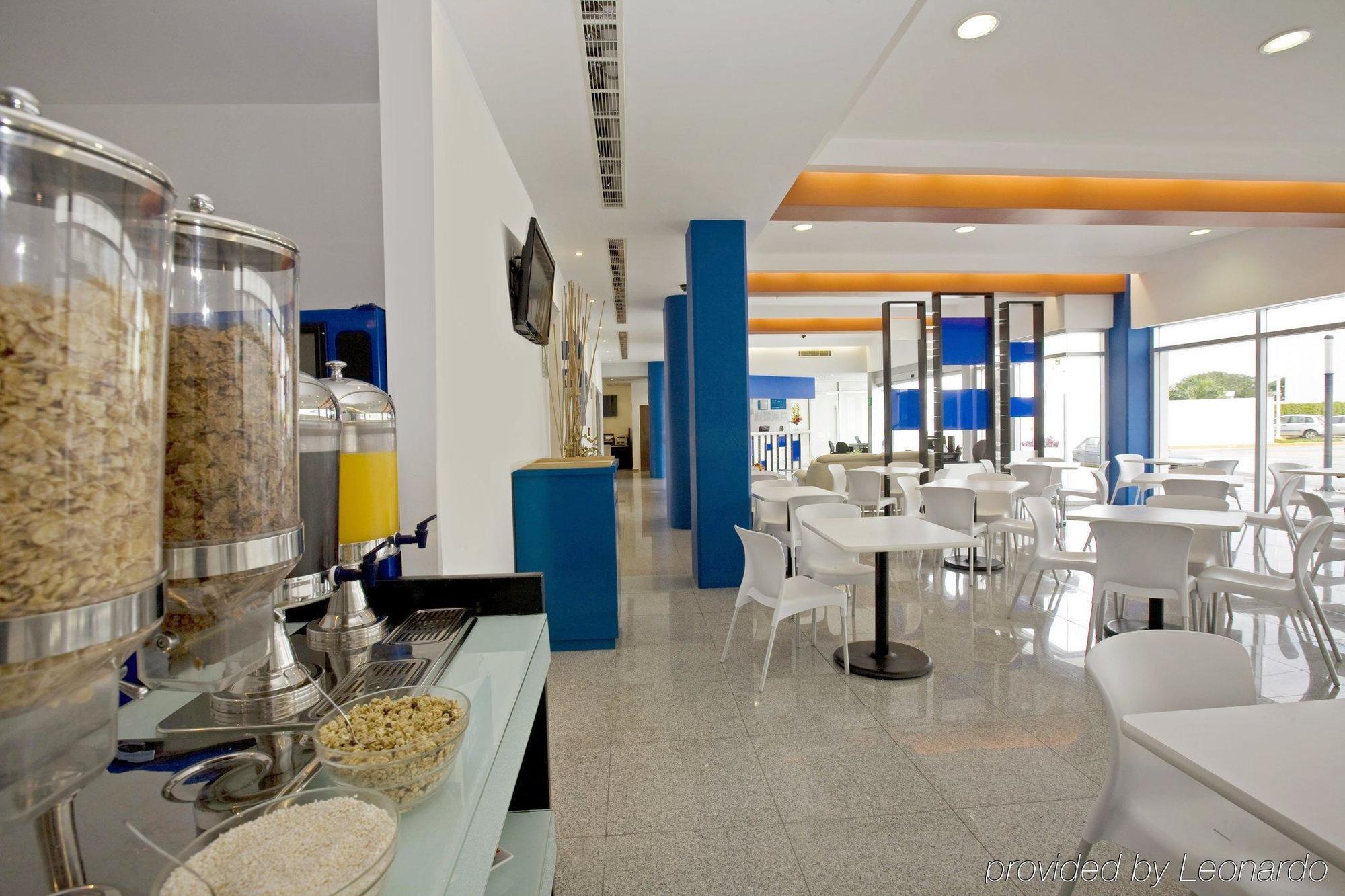 One Playa Del Carmen Hotell Eksteriør bilde