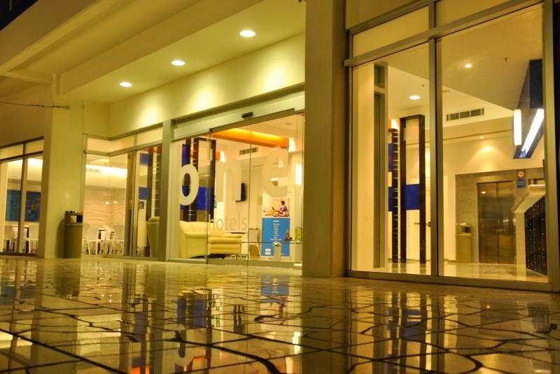 One Playa Del Carmen Hotell Eksteriør bilde
